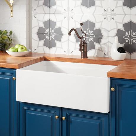 30" Brumfield Fireclay Farmhouse Sink - White