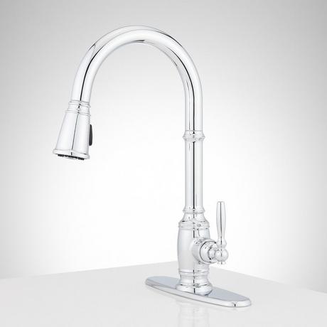 Finnian Pull-Down Kitchen Faucet with Deck Plate