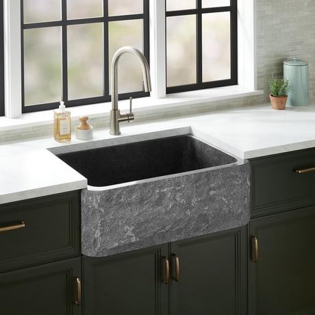 33" Finbrook Chiseled Granite Farmhouse Sink - Black
